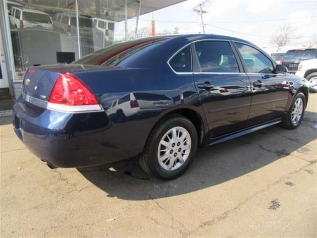 2010 Chevrolet Impala Police 4dr Sedan w/1LS
